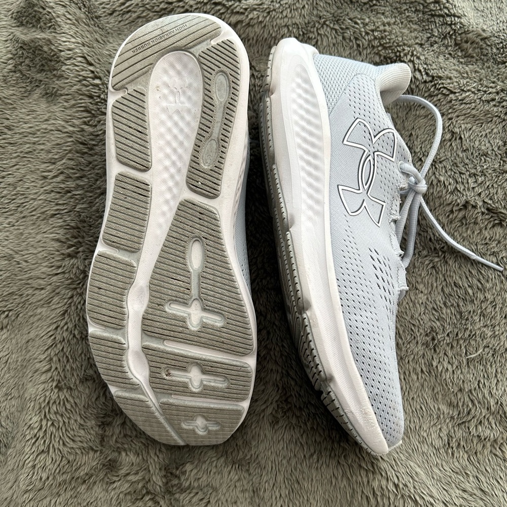 Under Armour Light Gray Running Shoes